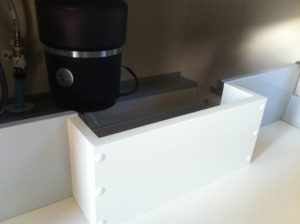 ディスポーザー引き戸工事